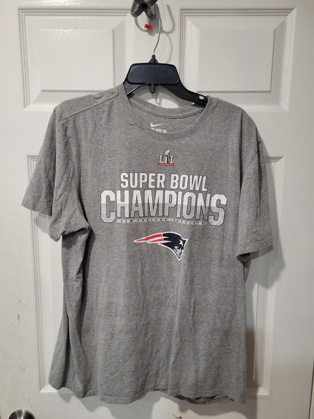 Nike Men’s Gray Super Bowl Champions T-Shirt - Patriots